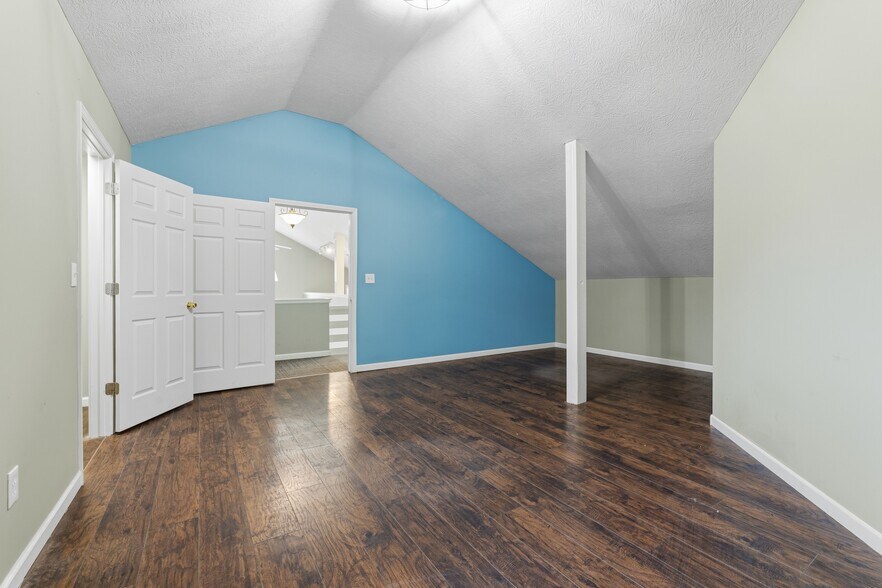 More Photos Of 9317 S Johnstown-Alexandria Rd, Johnstown Horse Stables For Sale