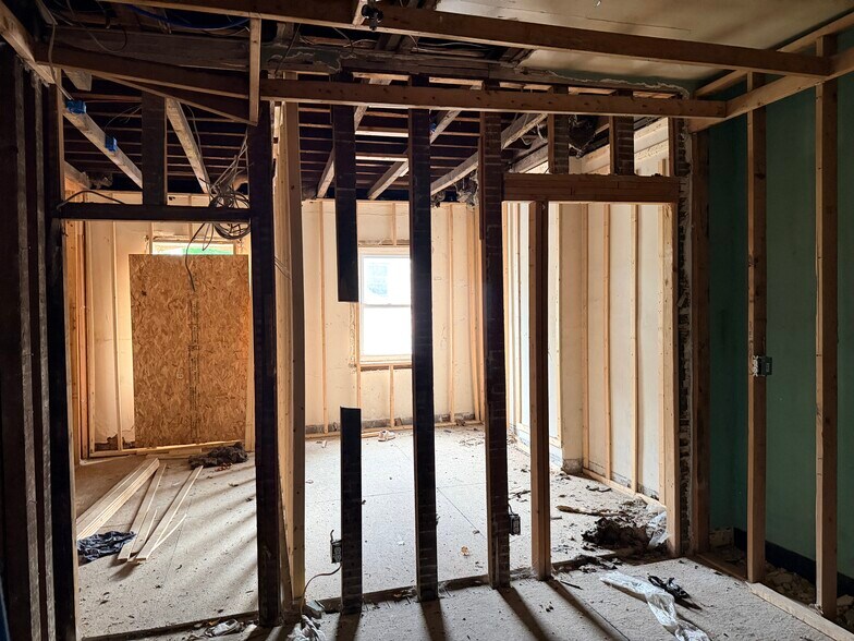 More Photos Of 1115 Upland St, Chester Apartments For Sale