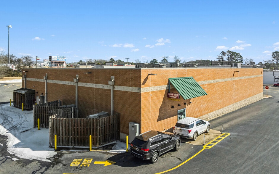 More Photos Of 1800 Airport Rd, Hot Springs Drugstore For Sale