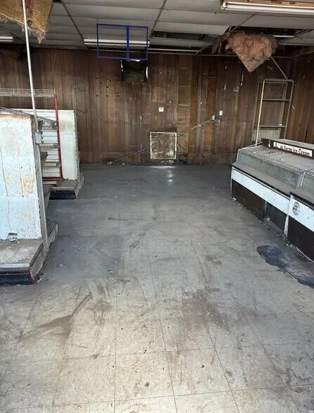 More Photos Of 1115 E Scott Ave, Wichita Falls Flex For Sale