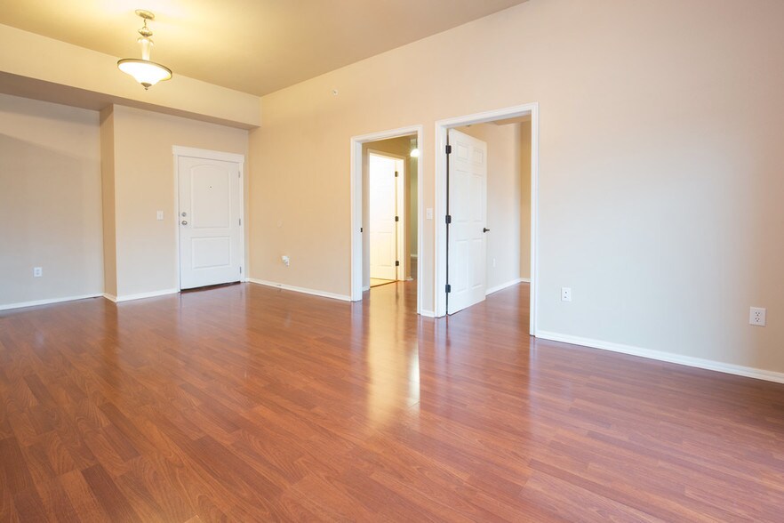 More Photos Of 715 Monnett Ave, Norman Apartments For Sale