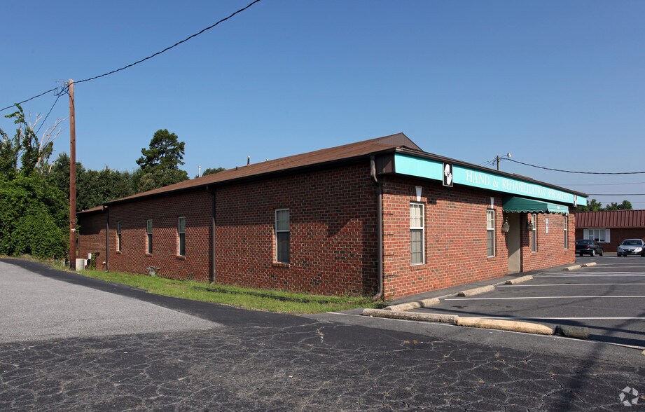 More Photos Of 964 S Fayetteville St, Asheboro Office For Lease