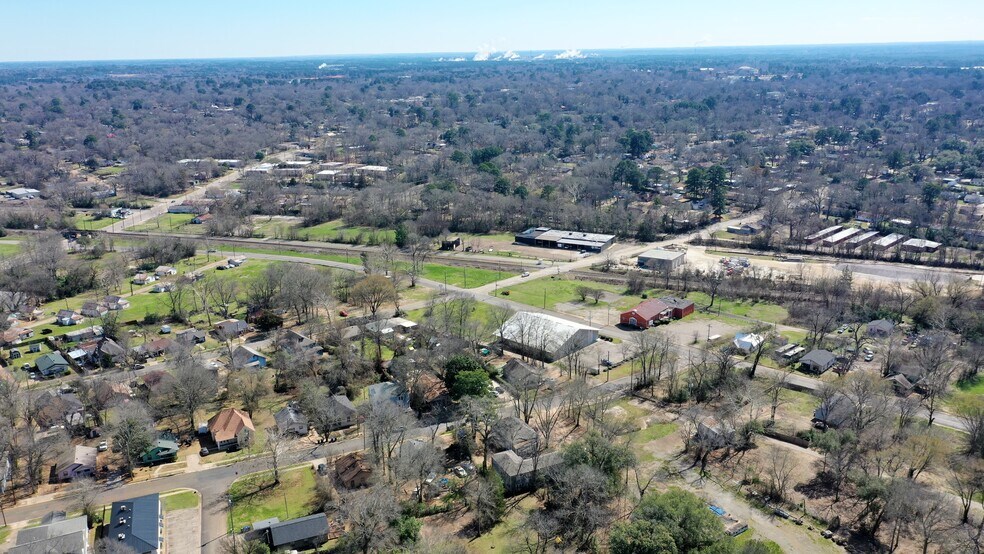 More Photos Of 443 S Main St, Longview Apartments For Sale