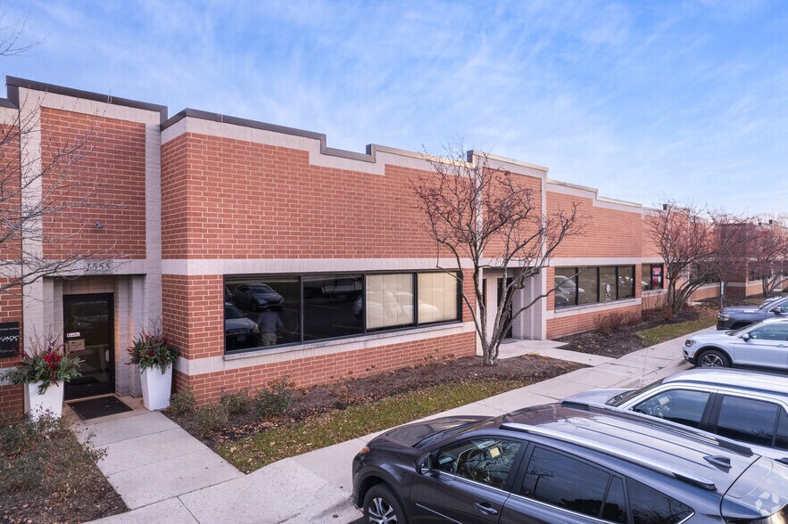 More Photos Of 1530-1558 Barclay Blvd, Buffalo Grove Unknown For Lease