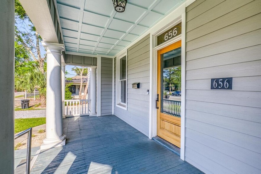 More Photos Of 656 Garden St, Pensacola Office For Sale