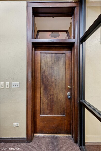 More Photos Of 536 Crescent Blvd, Glen Ellyn Unknown For Lease