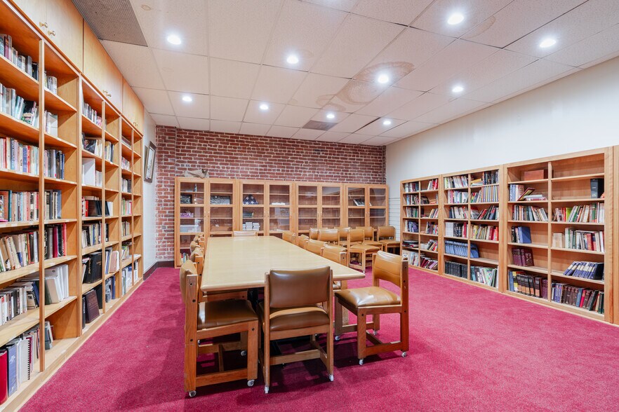 More Photos Of 401 E Colorado St, Glendale Lodge Meeting Hall For Lease