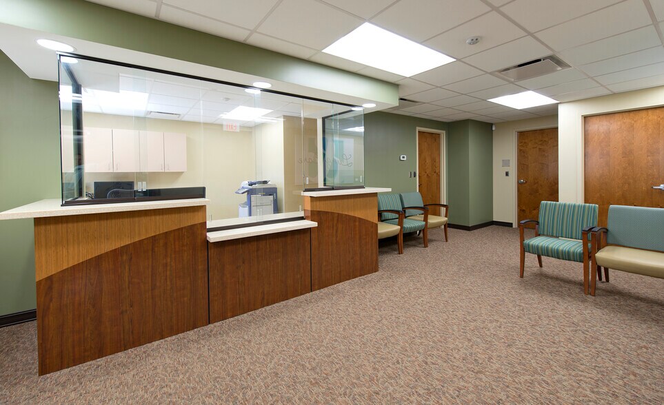 More Photos Of 315 Fort Williams St, Sylacauga Medical For Lease