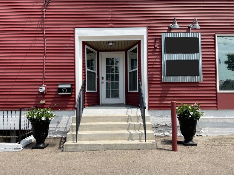 More Photos Of 46-50 S 1st St, Miamisburg Storefront Retail Office For Sale