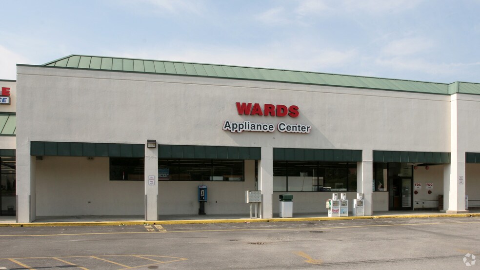 More Photos Of 1092 By Pass Rd, Vinton General Retail For Sale