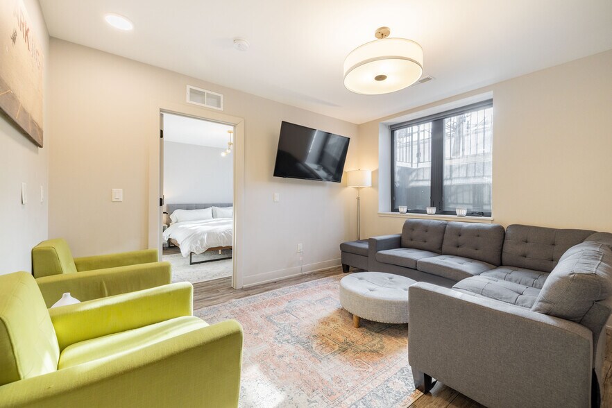 More Photos Of 830 Henry St, Ann Arbor Apartments For Sale