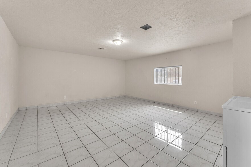 More Photos Of 2130 E Maule Ave, Las Vegas Land For Lease