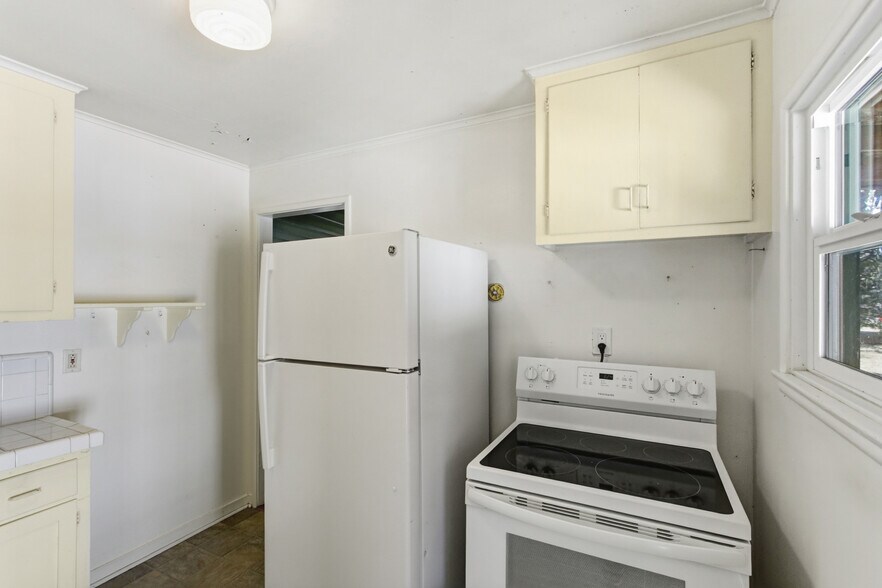 More Photos Of 4833 College Oak Dr, Sacramento Multifamily For Sale