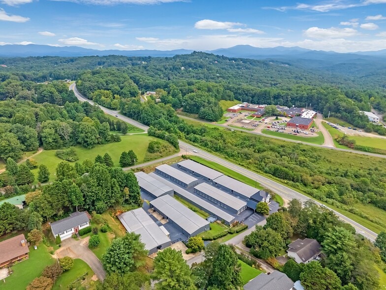 More Photos Of 5550 Blue Ridge Dr, Blue Ridge Specialty For Sale