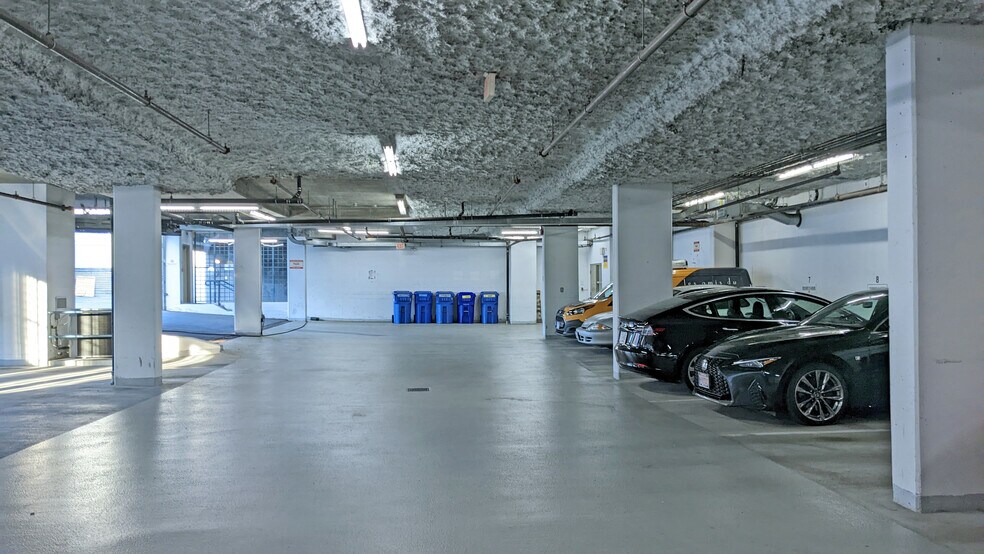 More Photos Of 1728 2nd Av W, Vancouver Apartments For Lease