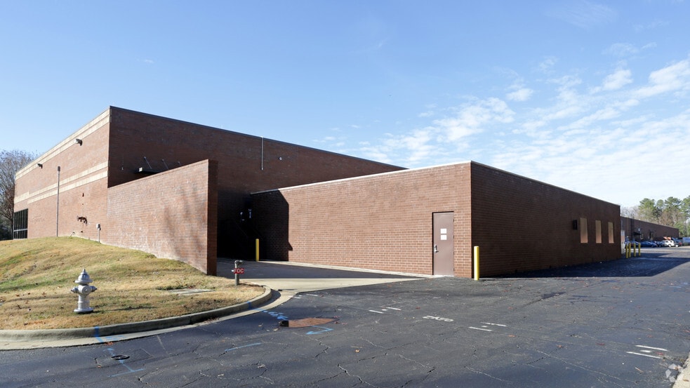 More Photos Of 1450-1470 E Parham Rd, Richmond Unknown For Lease