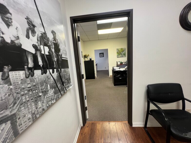 More Photos Of 141 Duesenberg Dr, Thousand Oaks Medical For Sale