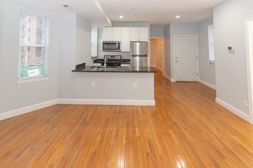 More Photos Of 2445 Lakeview Ave, Baltimore Apartments For Sale