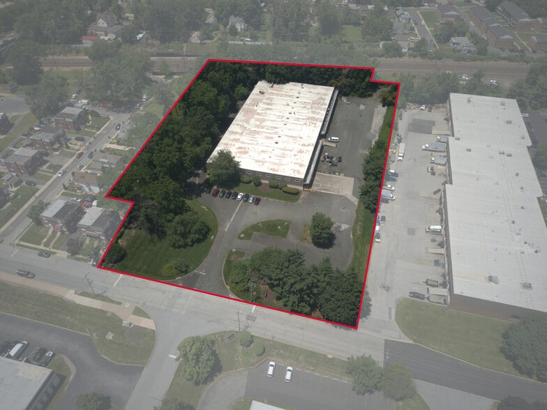 More Photos Of 300 Elmwood Ave, Sharon Hill Manufacturing For Sale