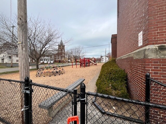 More Photos Of 602 Plum St, Painesville Schools For Sale