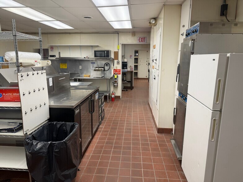 More Photos Of 1332 Lower Broadway, Schenectady Restaurant For Lease