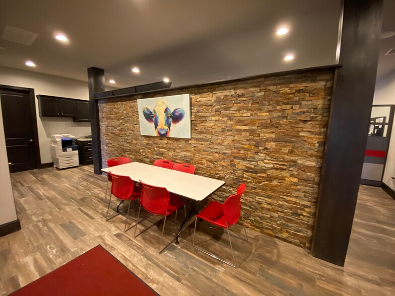 More Photos Of 2101 E Kirkwood Blvd, Southlake Office For Lease