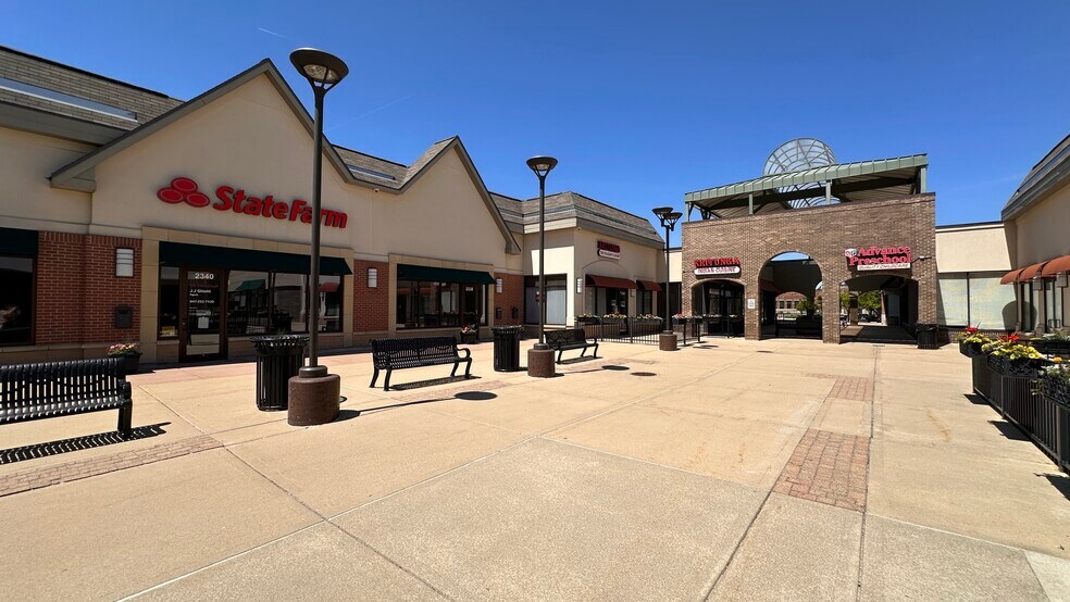 More Photos Of 2300-2350 W Higgins Rd, Hoffman Estates Unknown For Lease