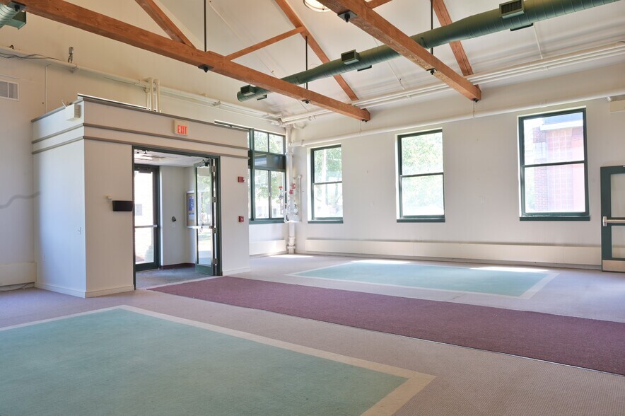 More Photos Of 101 N Main St, Athens Manufacturing For Lease