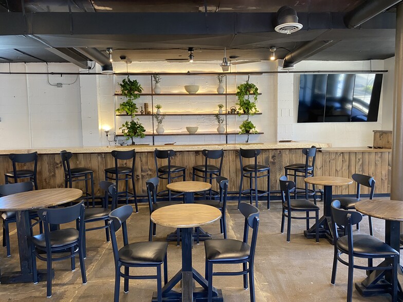 More Photos Of 3648 S Park Ave, Blasdell Restaurant For Lease