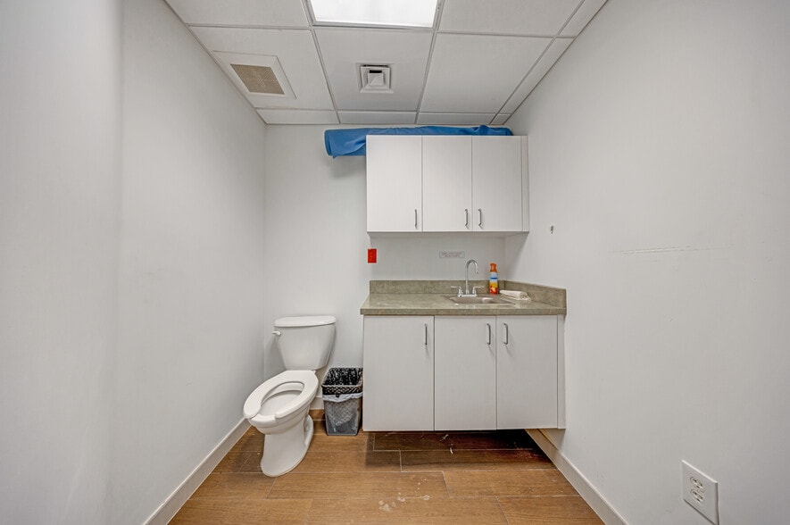 More Photos Of 1693 SW 27th Ave, Miami Office For Sale