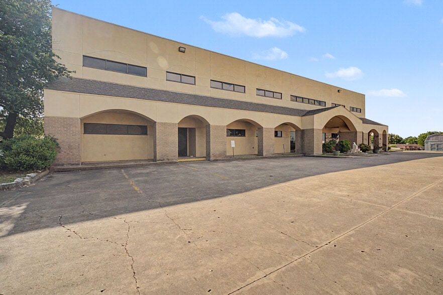 More Photos Of 2111 Skyline Dr, Mesquite Religious Facility For Sale