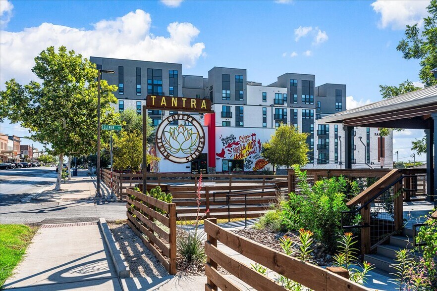 More Photos Of 217 W Hopkins St, San Marcos Restaurant For Sale