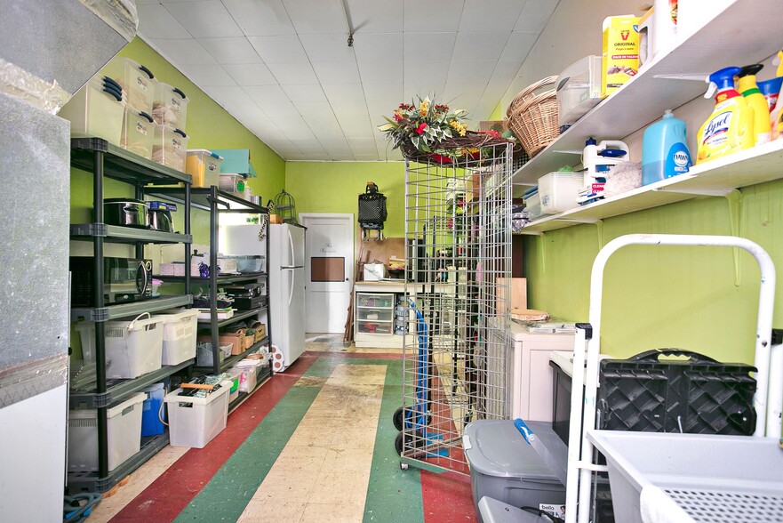 More Photos Of 537 E Main St, Lebanon Freestanding For Sale