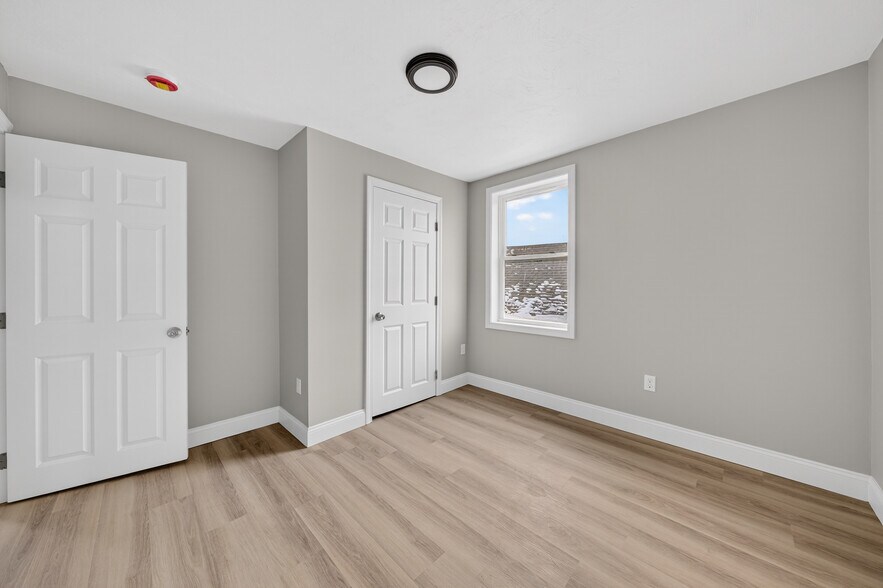More Photos Of 165 Grant St, Fall River Apartments For Sale