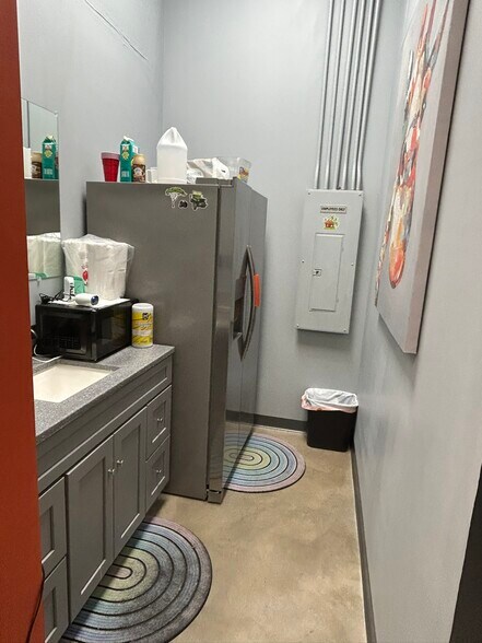 More Photos Of 3301 Malibu Dr, Jonesboro Light Distribution For Lease