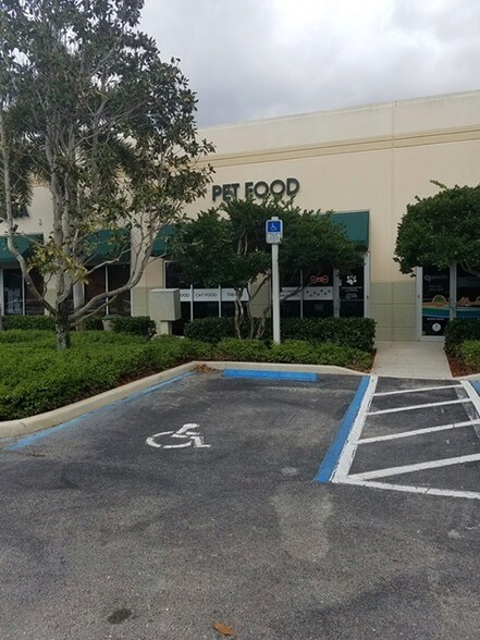 More Photos Of 2600 Glades Cir, Weston Storefront Retail Office For Lease