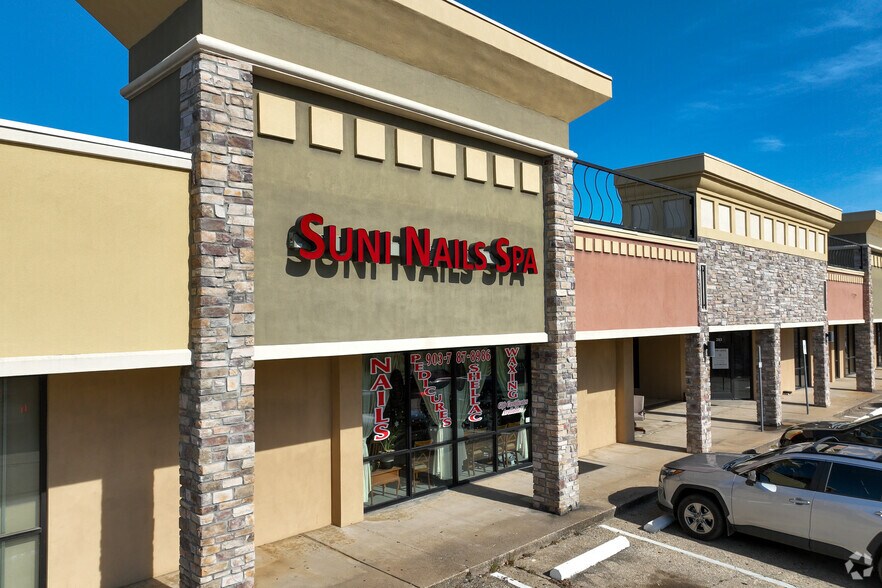 More Photos Of 3400-3502 S Broadway, Tyler Unknown For Lease