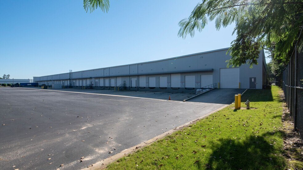 More Photos Of 540 Airport South Pky, Atlanta Unknown For Lease
