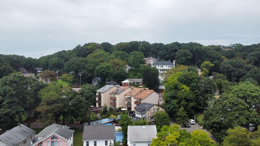 More Photos Of 69 Starbuck St, Staten Island Apartments For Sale