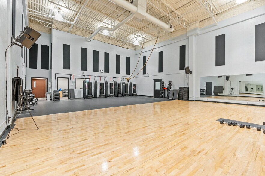 More Photos Of 2905 Lexington Ave S, Eagan Flex For Sale