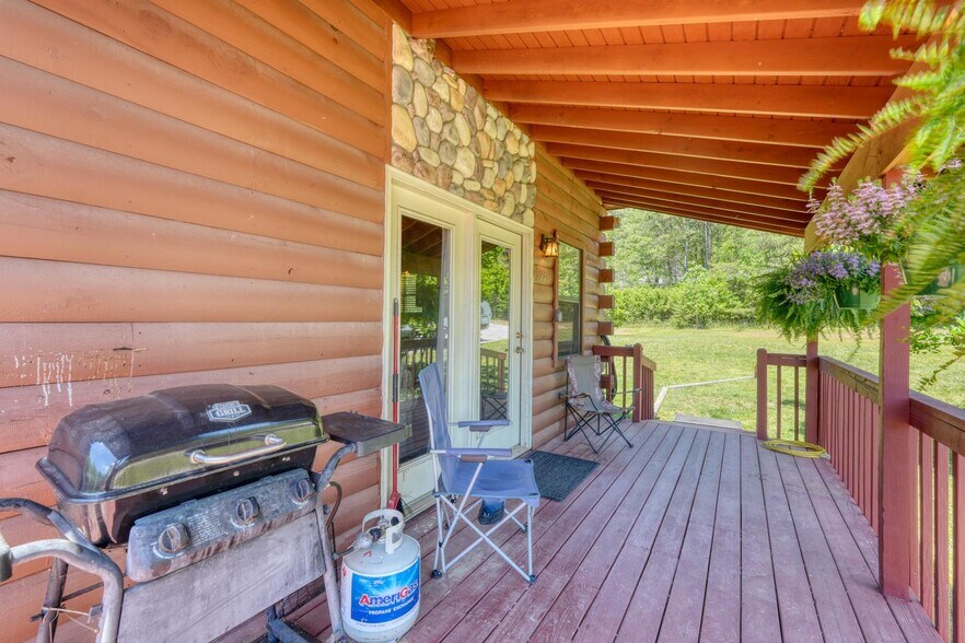 More Photos Of 23 & 60 Greenbriar Hwy, Blairsville Office For Sale