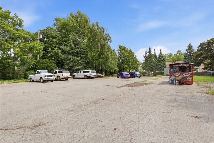More Photos Of 193 Elk St, Buffalo Religious Facility For Sale