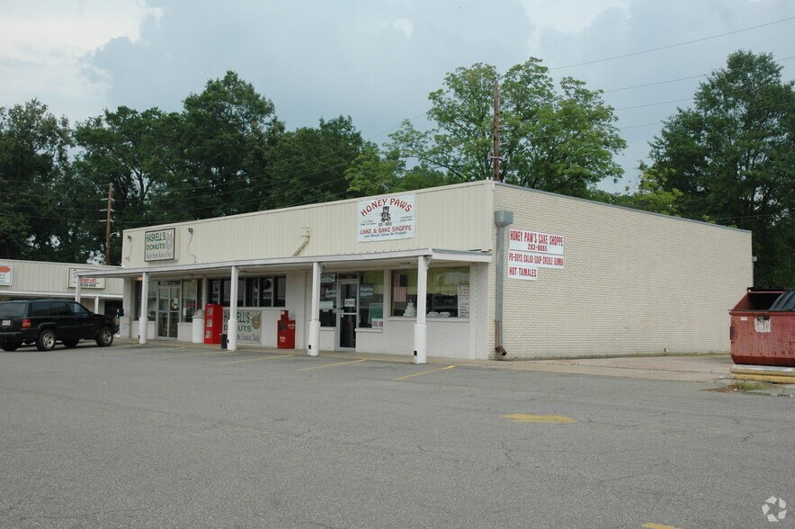 More Photos Of 653 E Madison Ave, Bastrop General Retail For Lease