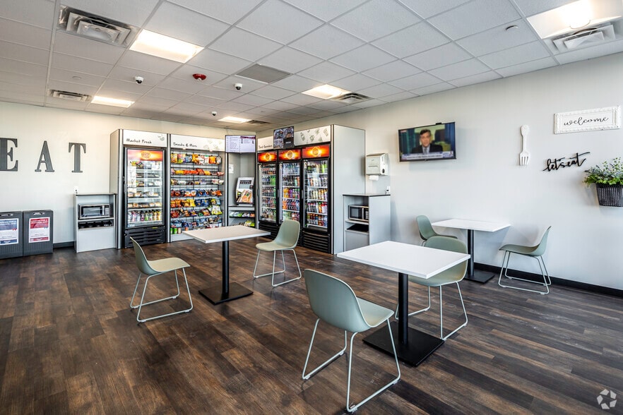 More Photos Of 12200 N Ambassador Dr, Kansas City Medical For Lease
