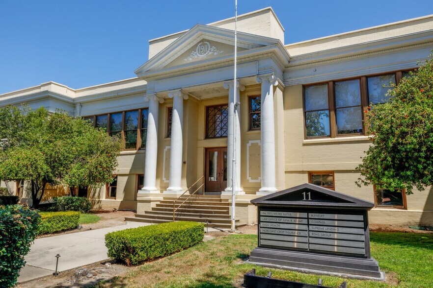 More Photos Of 11 5th St, Petaluma Loft Creative Space For Lease