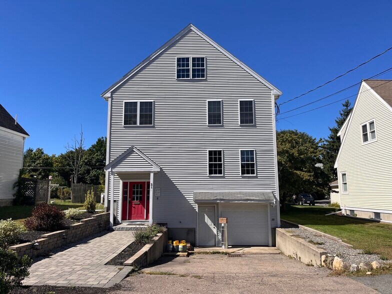 Primary Photo Of 21 Broad St, Medway Office For Sale