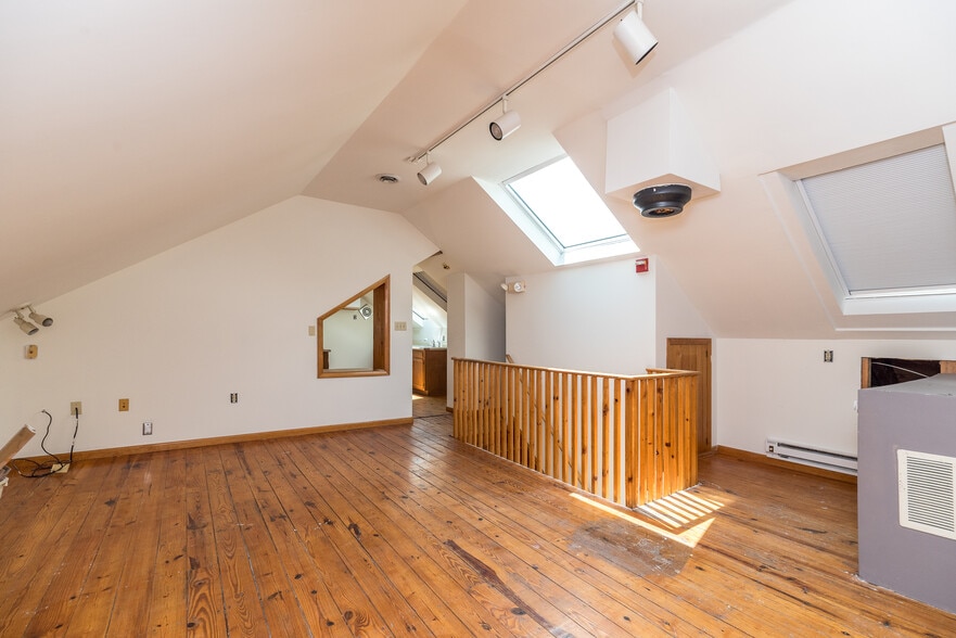 More Photos Of 4018 Durham Rd, Ottsville Storefront Retail Office For Sale