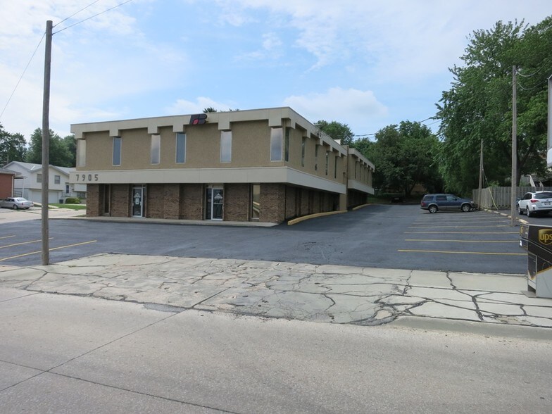 More Photos Of 7905 L St, Omaha Office For Lease