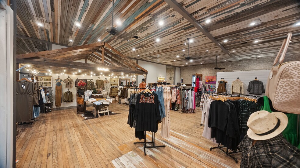 More Photos Of 101 N Elm, Hico General Retail For Sale