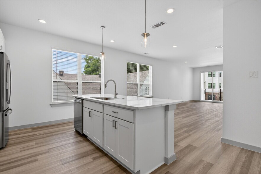 More Photos Of 3133 Cockrell Ave, Fort Worth Apartments For Sale